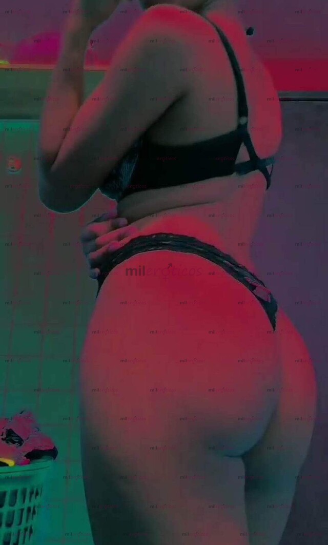 FOTOS DE VAMOS A PASAR UN MOMENTO SÚPER DELICIOSO, HANNA PEQUEÑA Y SENSUAL PLAYA