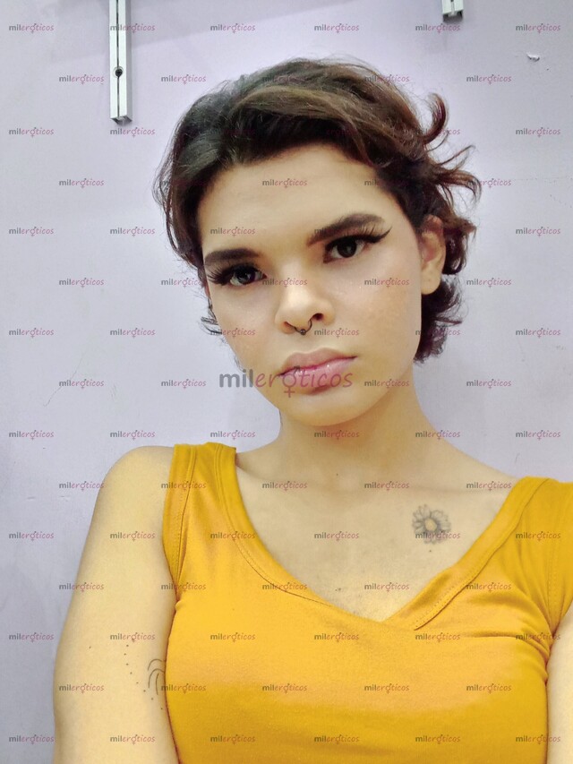 FOTOS DE PONME EN CUATRO Y HAZME TUYA. SOY COMPLACIENTE Y CALIENTE