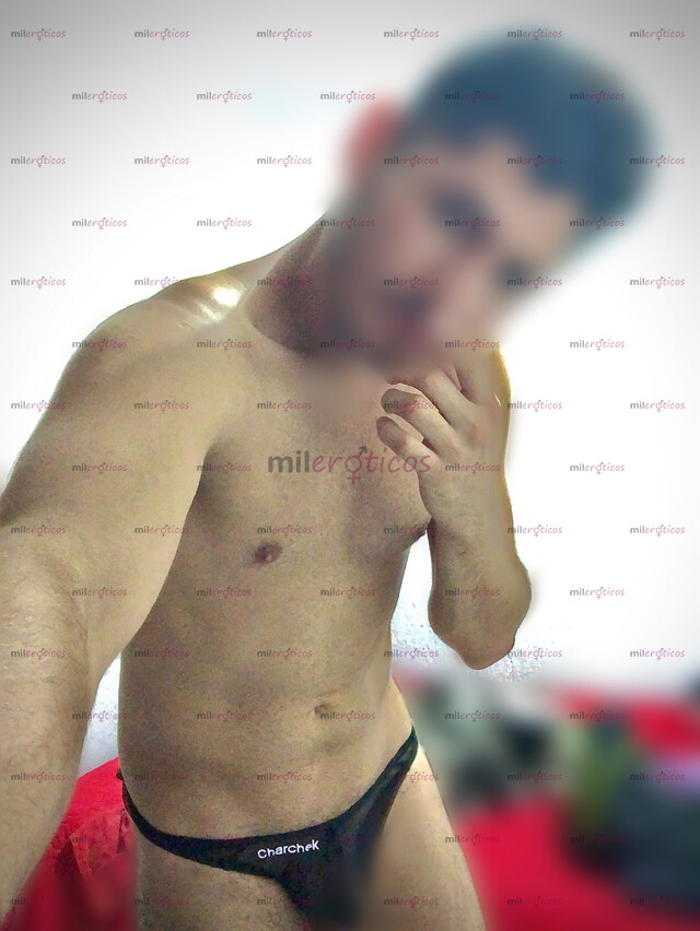 FOTOS DE JOVEN, GUAPO CON 19 CM DE VERGA. PRECIO ACCESIBLE