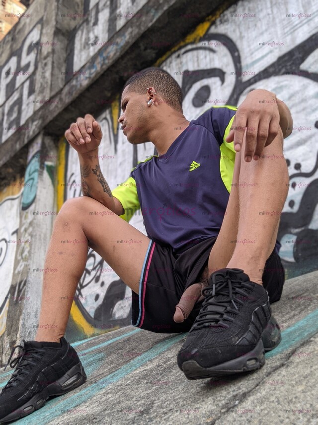 FOTOS DE CHICOS COMPLACIENTES Y DISCRETOS EN MEDELLIN