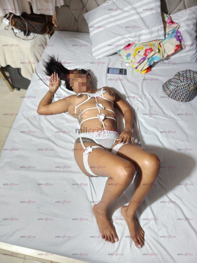 FOTOS DE !!! HERMOSA CHICA SÚPER CALIENTE Y COMPLACIENTE!!!!