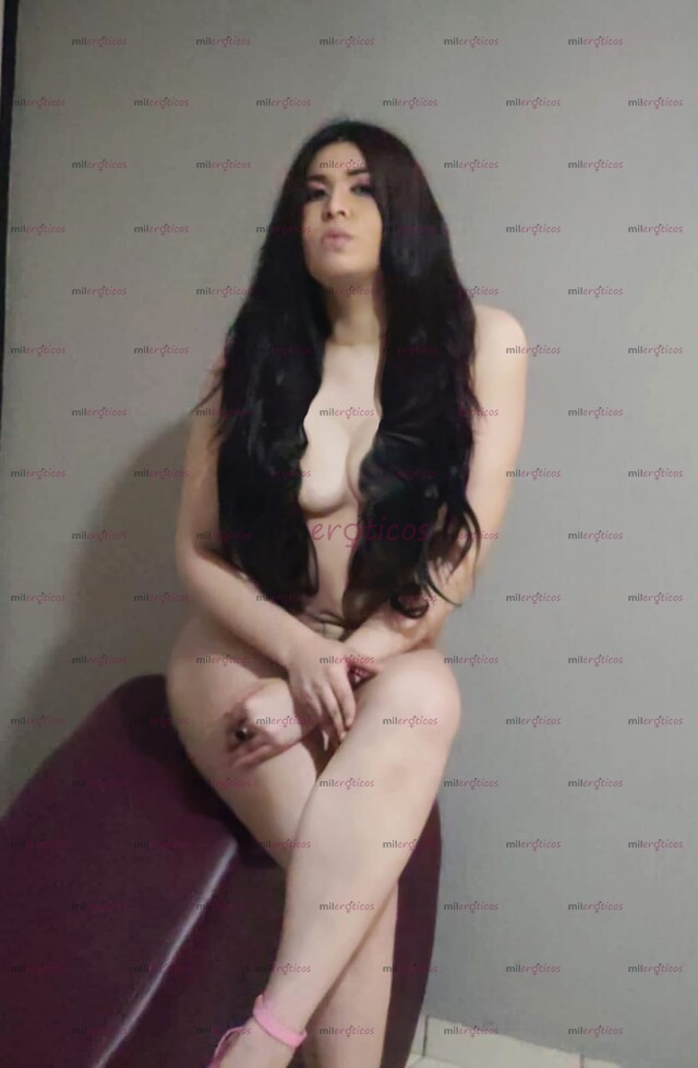 FOTOS DE MEGAN. LA TRANSEXUAL CON 18 CM DE PENE PARA TI