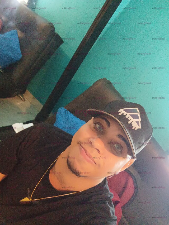 FOTOS DE MORENO VENEZOLANO EN MEDELLÍN TODO TERRENO