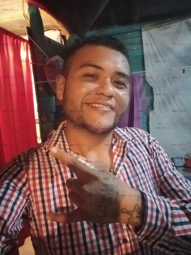 FOTOS DE ZEUS DISPUESTO A TRATARTE COMO LO MERECES