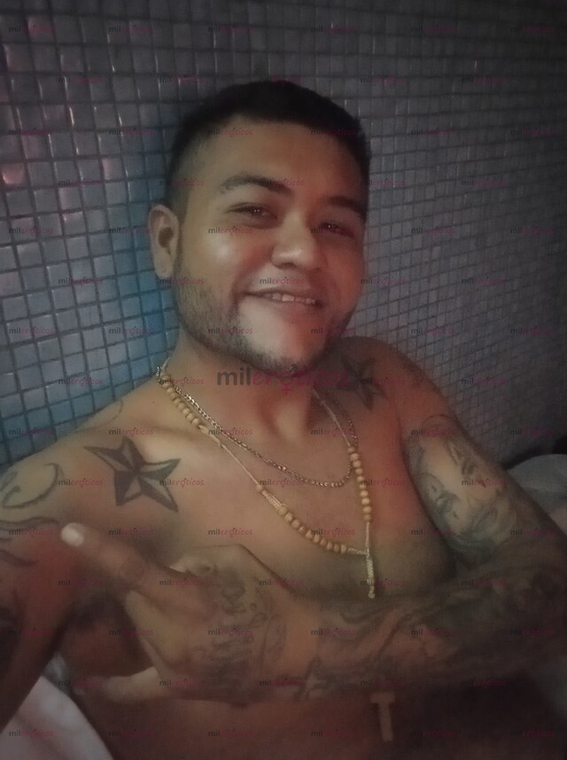 FOTOS DE ZEUS DISPUESTO A TRATARTE COMO LO MERECES