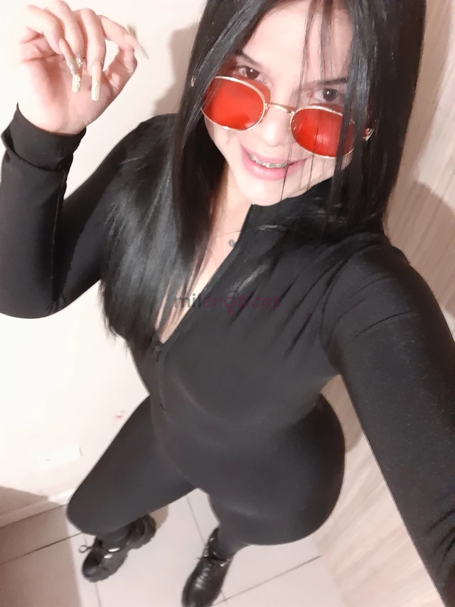 Hola alejandra para cumplir tus fantasias sexuales 24 horas disponible esperando por ti dispongo de servicio presencial y tambien virtual para mayor i...