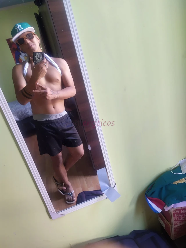 Hola que tal le saluda stefano guapoec morboso versatil recien llegado a la cuidad de santiago y ya listo para complacerte no te arrepentiras de tomar...