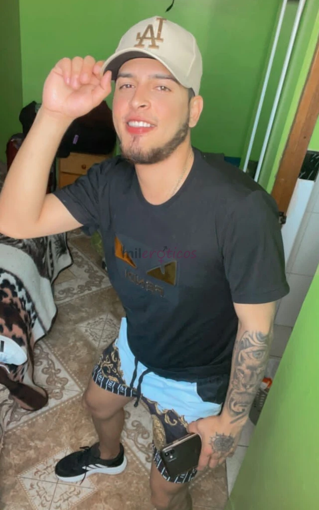 Hola mucho gusto soy de piel trigueno dispuesto a complacerte en mis servicios te ofrezco besos abrazos caricias morbo masajes penetracion fetiches fa...