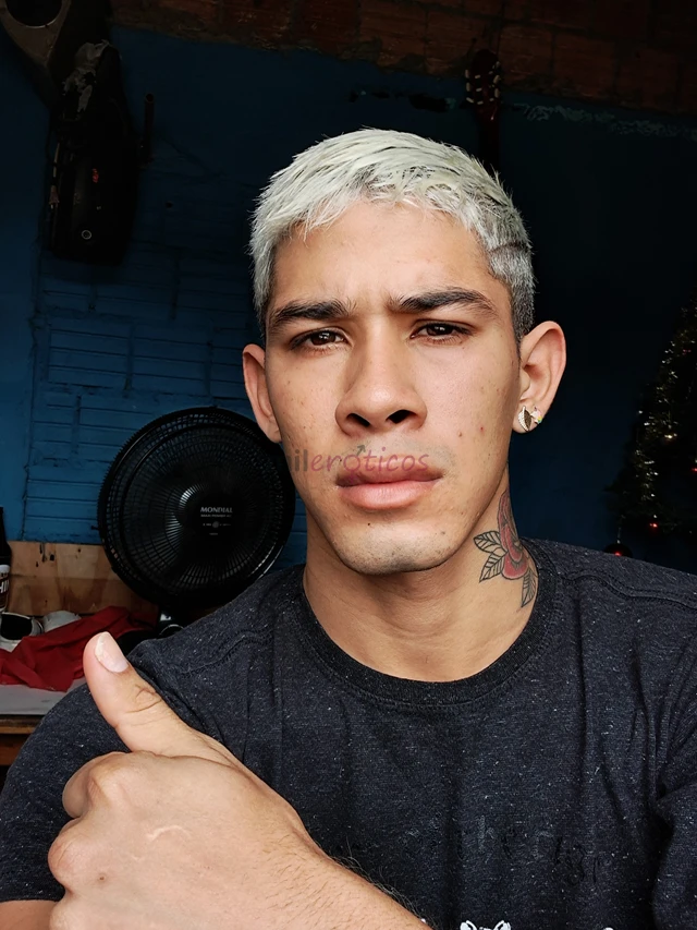Me chamo samuel 22 anosmoreno pardo pelo clara1 68 de alturakilos 55 peso19 cm de uma bela rola para voce se deliciarinteressados em um homem versatil...