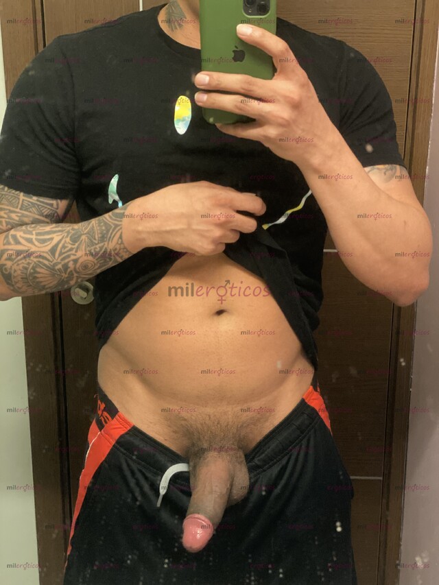 FOTOS DE ALEX 22 CM DE VERGA LECHERA DISPUESTO A COMPLACERTE