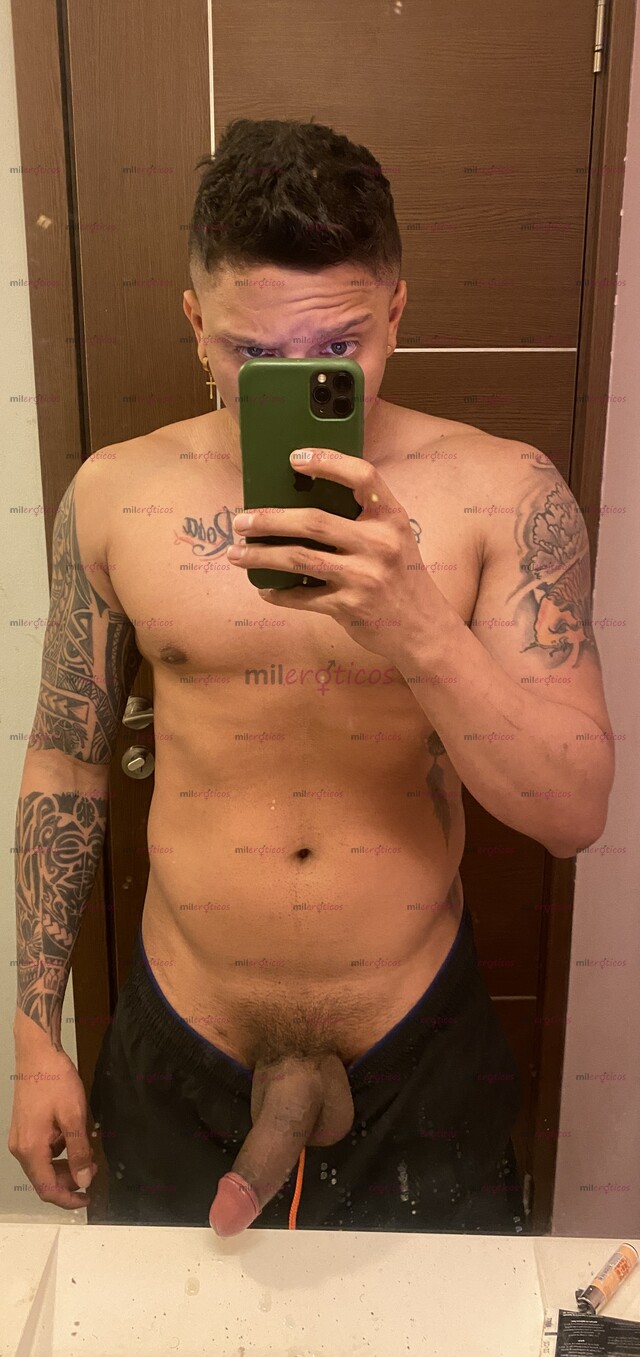 FOTOS DE ALEX 22 CM DE VERGA LECHERA DISPUESTO A COMPLACERTE