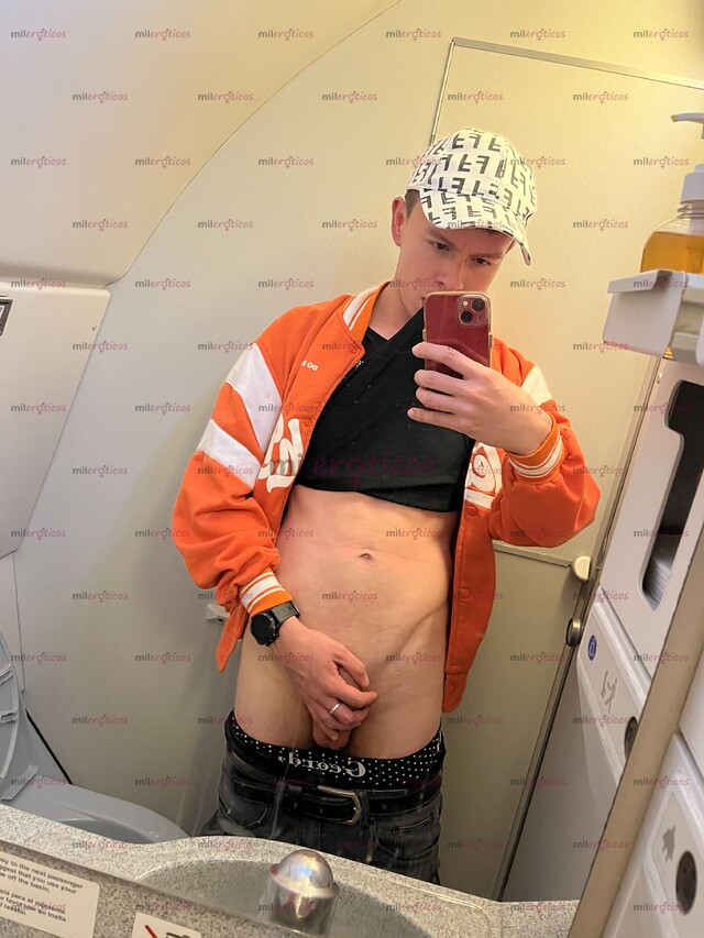 FOTOS DE JOVEN VERSÁTIL COLOMBIANO 25 AÑOS MUY SERIO Y DISCRETO