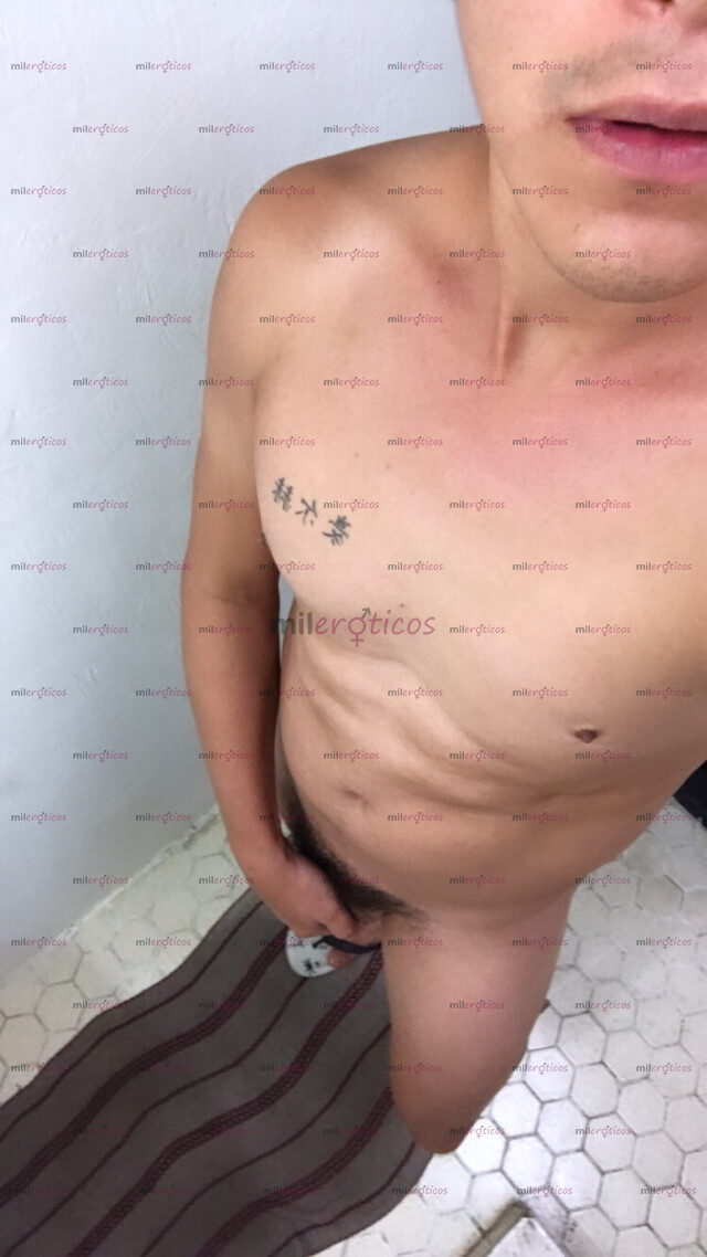 FOTOS DE GUAPO TWINK VERSÁTIL MÁS PASIVO, MUY COMPLACIENTE!!