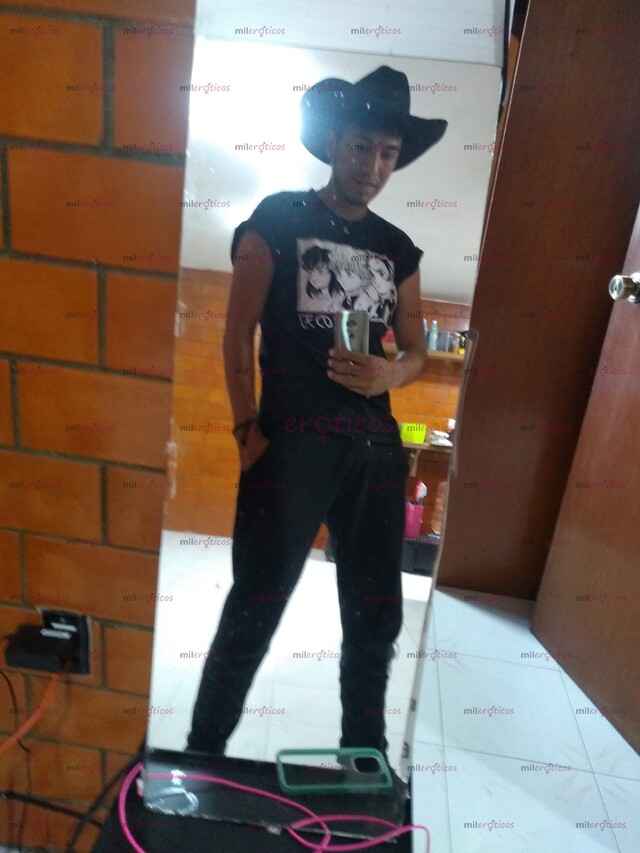 FOTOS DE LATINO 1.84 SIEMPRE DISPONIBLE CALIENTE MENSAJÉAME