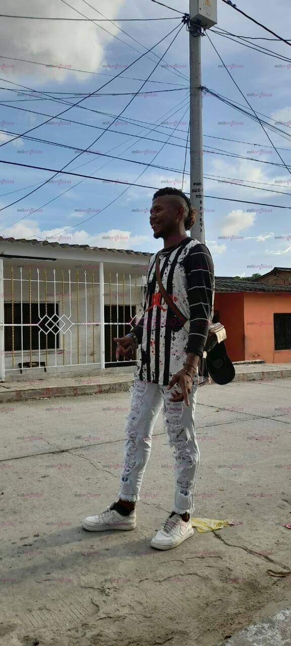 FOTOS DE VEN Y DIFRUTA DE UN BUEN HETERO CON BUENA POLLA PARA TI LLAME CON SITIO