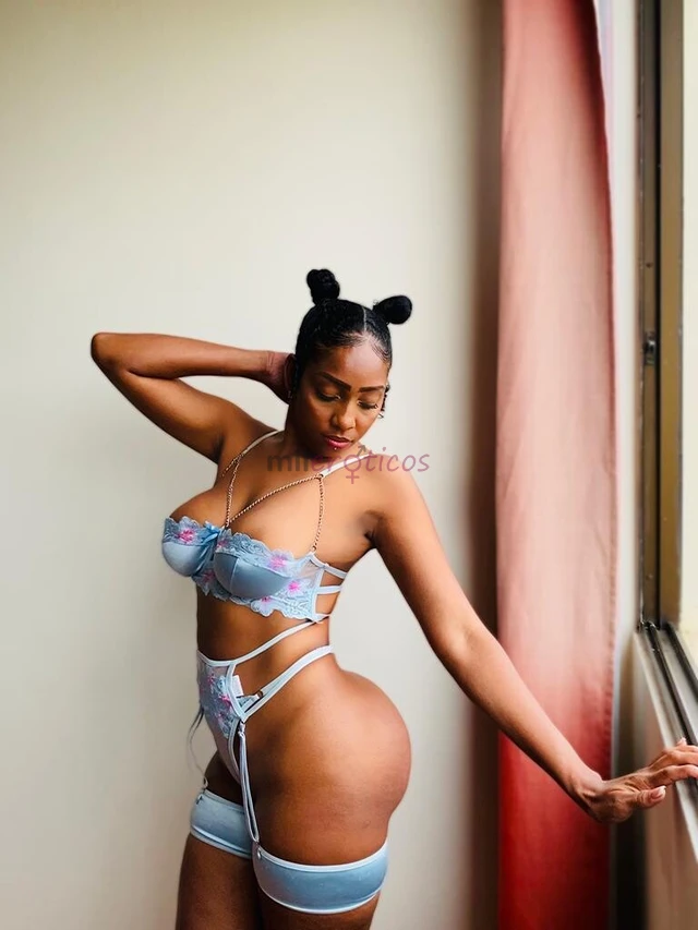 Estoy lista para disfrutar junto a ti un caballero de buen gusto que desea tener un buen masaje prostatico cambio de rol lluvia dorada garganta profun...