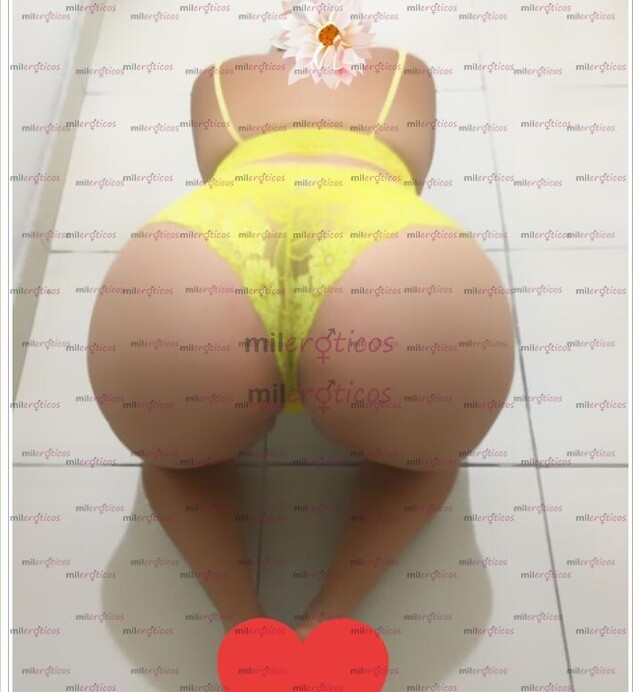 FOTOS DE CRISTAL DISPUESTA A COMER LECHE Y DEJAR QUEE LLENES DE LECHE DONDE QUIERA