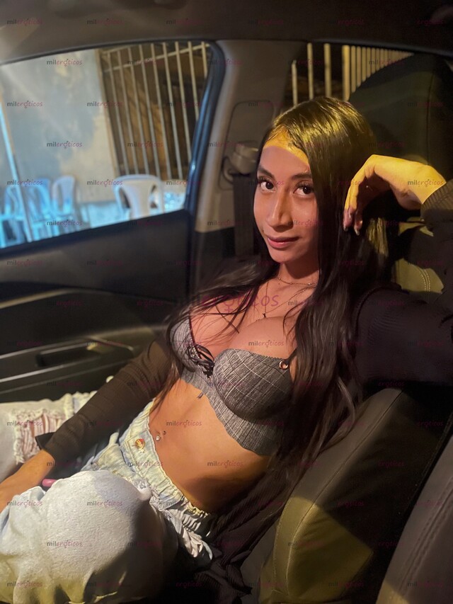 FOTOS DE LAURA RODRIGUEZ CHICA TRANS JOVEN CARIÑOSA Y ANSIOSA POR TU RICA VERGA.