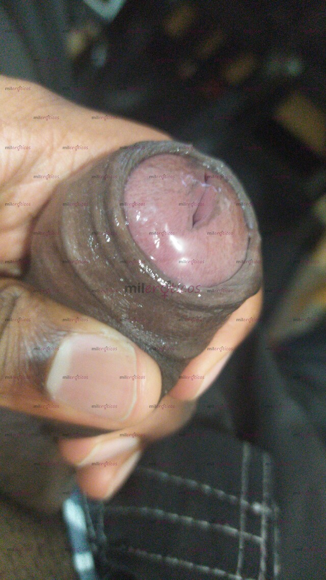 FOTOS DE HOMBRE NEGRO, ALTO Y ARDIENTE PARA COMPLACERTE.