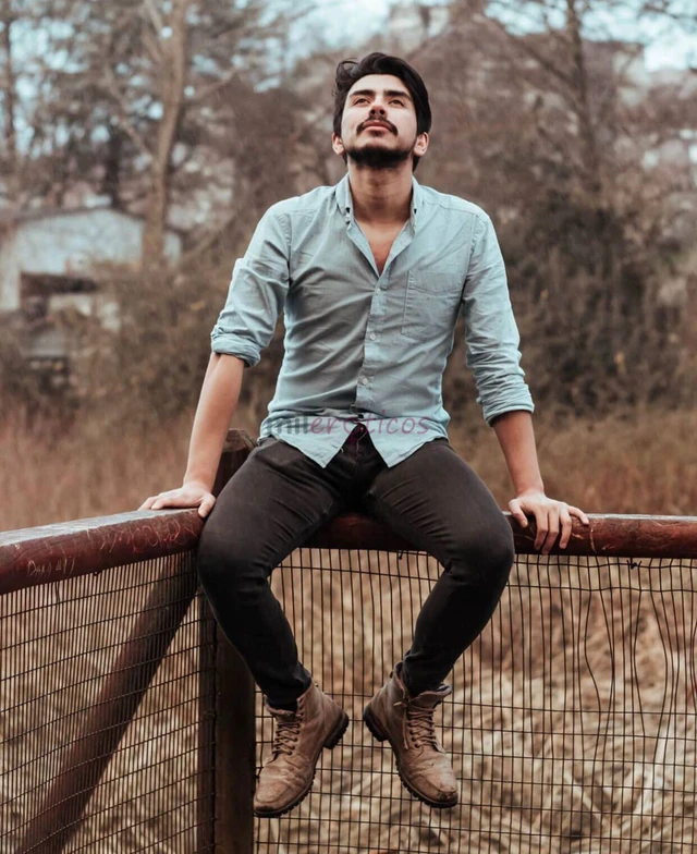 Hola mi nombre es aaron 27 anos soltero simpatico risueno amable y atento son algunas de las cosas que me caracterizan estoy disponible para ser varon...
