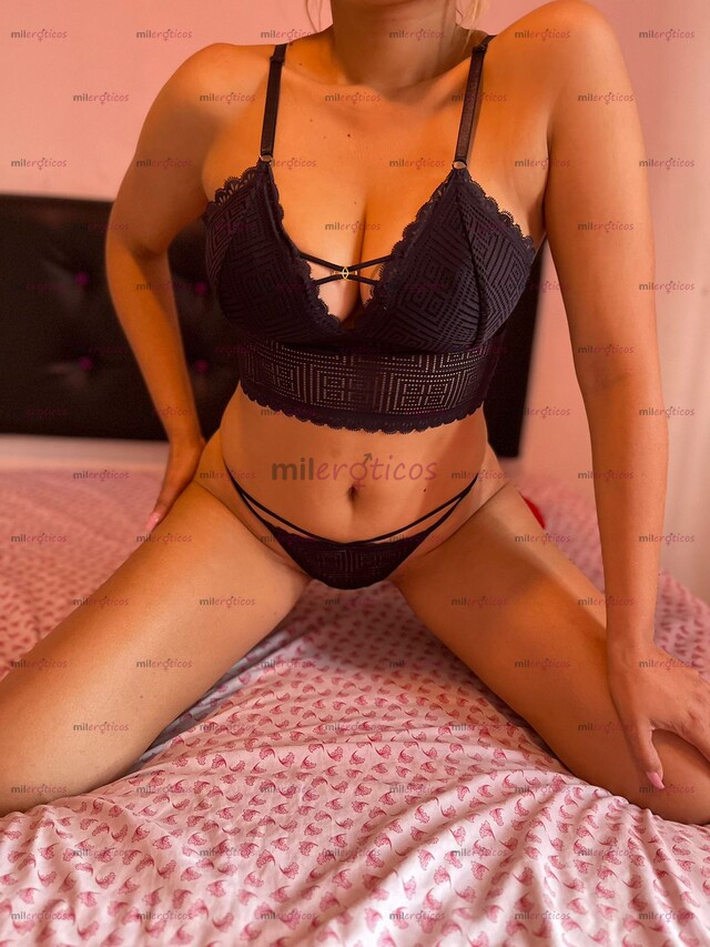 FOTOS DE ALEXANDRA .......UNA MADURITA CON RECIÉN LLEGADA A LA CIUDAD......