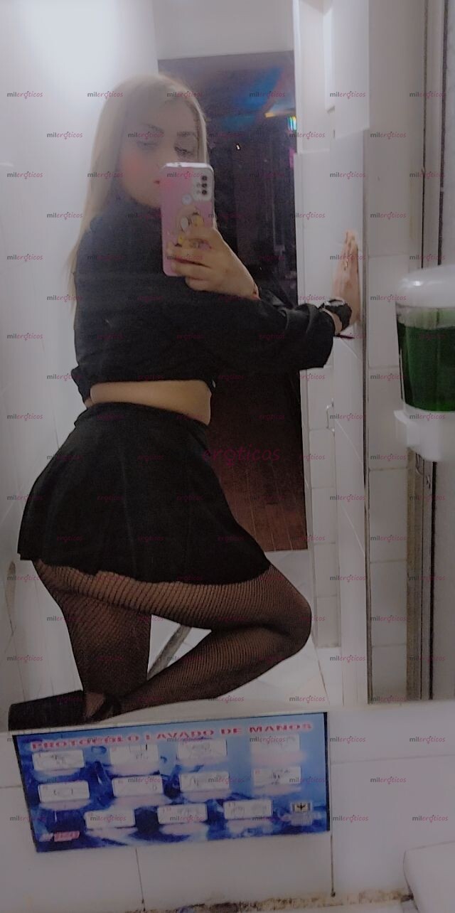 FOTOS DE LINDA RUBIA CON GANAS DE COMPLACERTE Y PASARLA BIEN MI VIDA