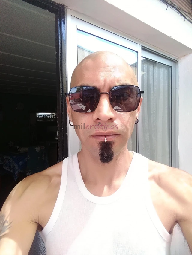 Hombre de 42 anos contextura delgada pero atletica morenito calvo por opcion con una dotacion de 20 cms esta en busqueda de mujeres que deseen cumplir...