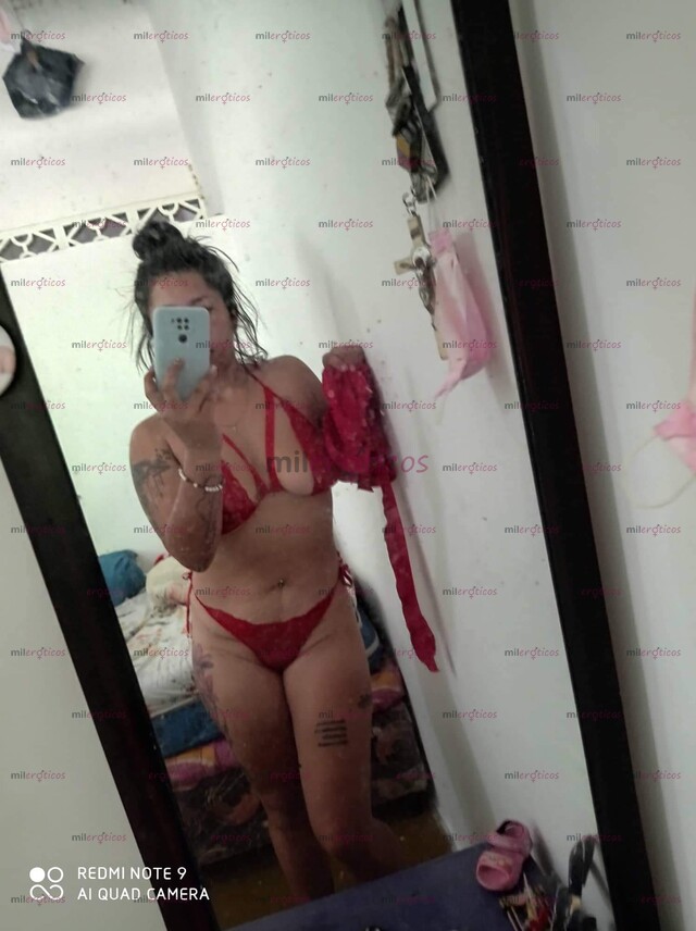 FOTOS DE MOJADA Y ARDIENTE SATANDERIANA . LLÁMAME ESTY CALIENTE AMORES