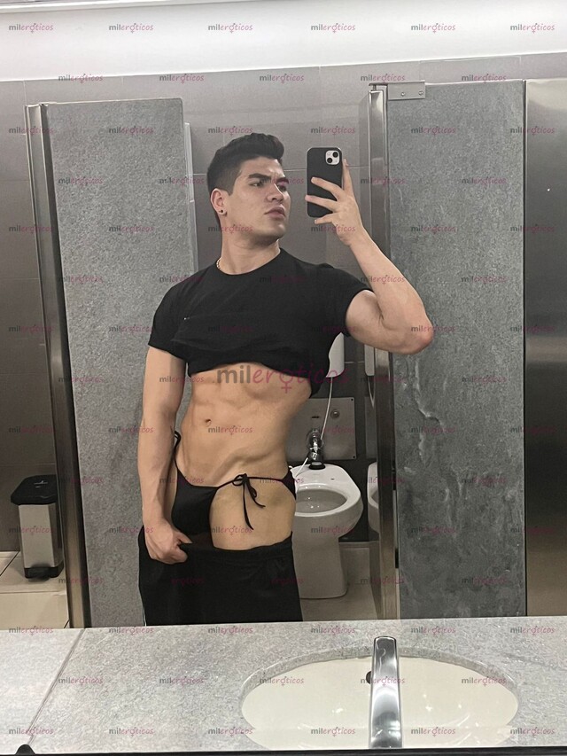 FOTOS DE CHICO EXTROVERTIDO Y CALIENTE A TODO RATO