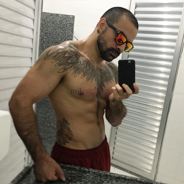 Acompanhante internacional em curta temporadasarado tatuado de origem arabe com 20 cm de dote grossao atendendo pela primeira vez no brasil whatsapp 1...