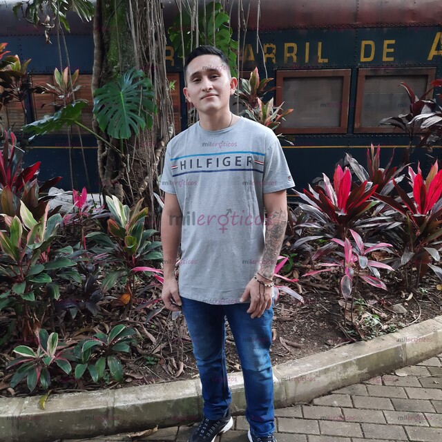 FOTOS DE SOY UN HOMBRE EXTROVERTIDO ALEGRE Y MUY EDUCADO... QUE ESPERASS.