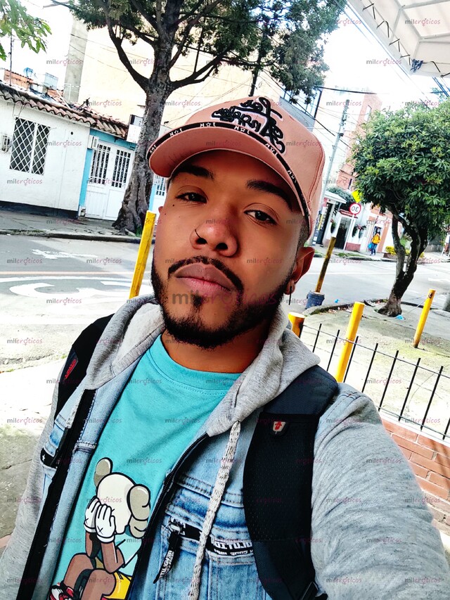 FOTOS DE HOLA QUE TAL AMORES SOY ANDREW UN CHICO DE 22 AÑOS