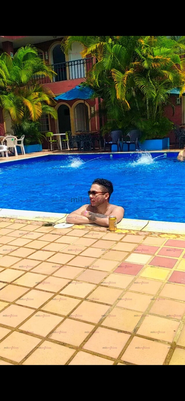 FOTOS DE HOLA QUE TAL AMORES SOY ANDREW UN CHICO DE 22 AÑOS