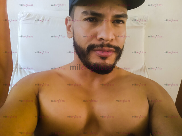 FOTOS DE MORENO, GUAPO Y COMPLACIENTE, ACOMPAÑANTE VARONIL CACHONDO