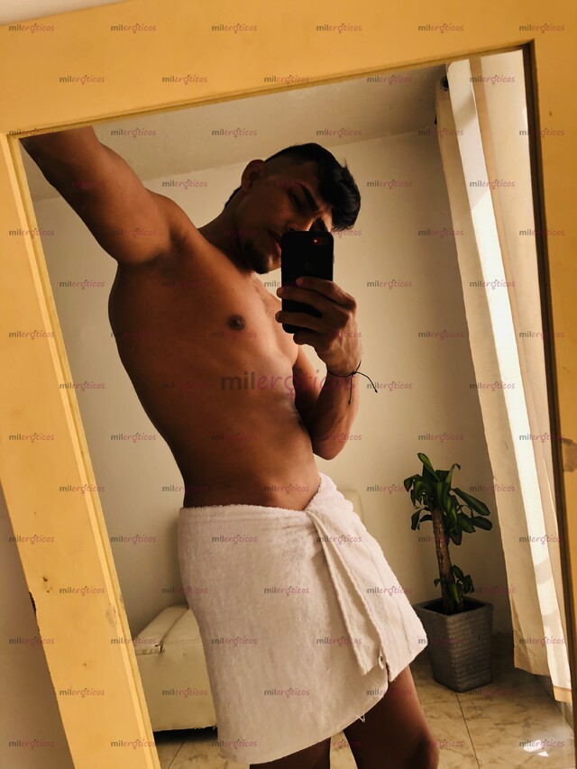 FOTOS DE COSTEÑO DE 21 AÑOS . DOTADO 20 CM DE PLACER