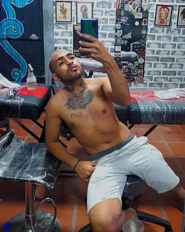 FOTOS DE SEXY MORENO VERSATIL COMPLACIENTES DIAPUESTO A TODO