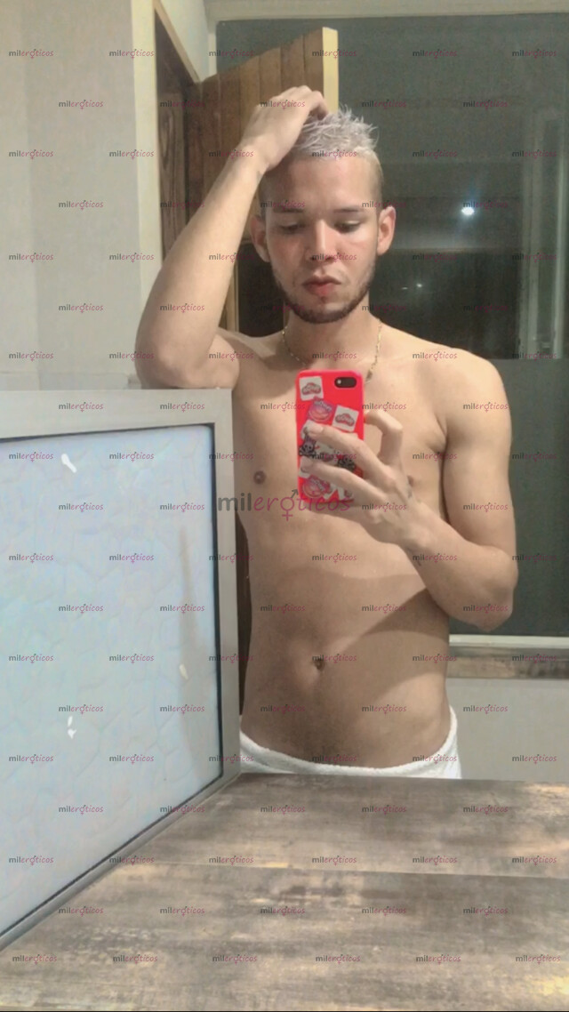 FOTOS DE ALFRED. ALTO DELGADO MUY BIEN DOTADO. 22CM FULL ARRECHO