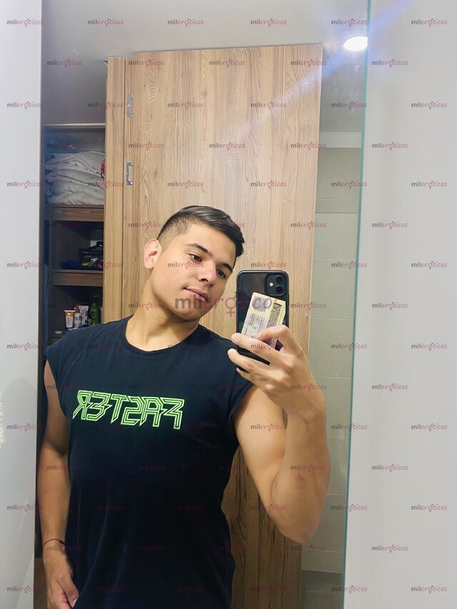 FOTOS DE THOMAS JOVEN DE 25 AÑOS VERSATIL VERGON DE 19CM