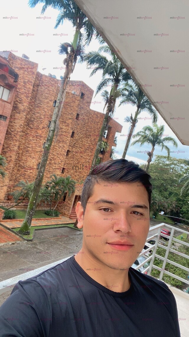 FOTOS DE THOMAS JOVEN DE 25 AÑOS VERSATIL VERGON DE 19CM