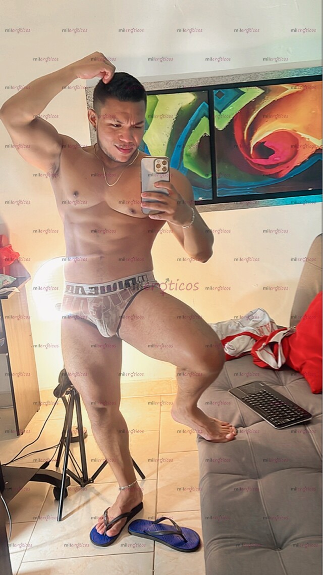 FOTOS DE SOY JACKSON MORENO DE GYM CALIENTE PARA COMPLACERTE Y CUMPLIR TUS FANTASIAS