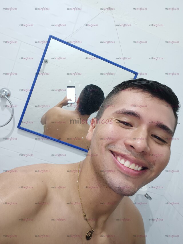 FOTOS DE CHICO JOVEN CON BUENOS ATRIBUTOS, DISPUESTO A COMPLACERTE DE LA MEJOR MANERA