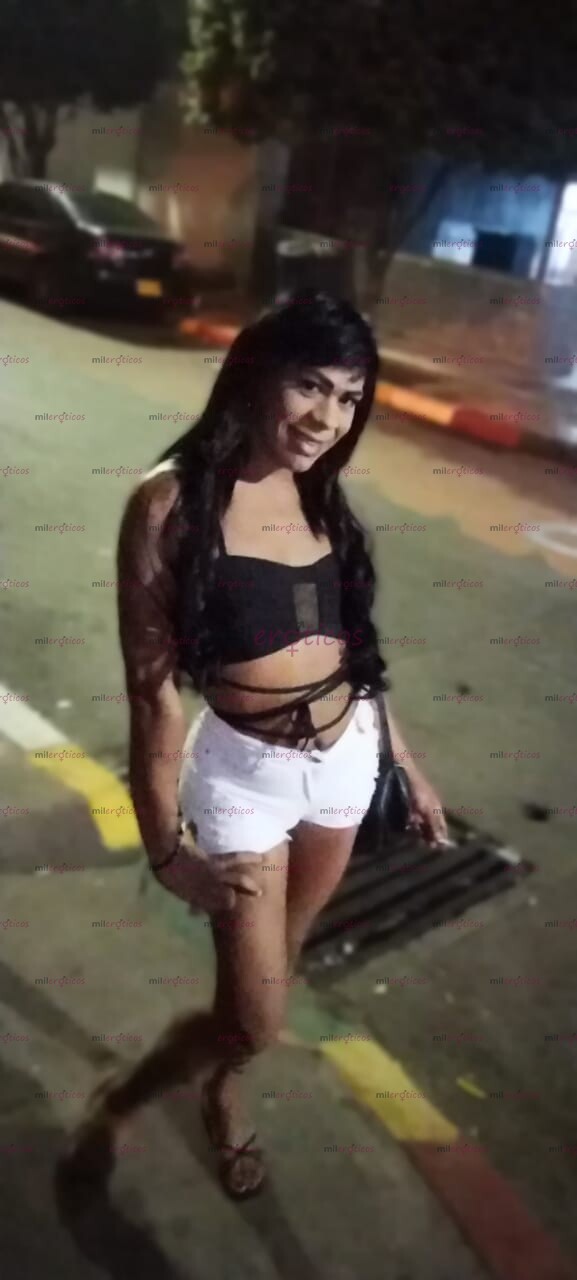 FOTOS DE HERMOSA MORENA SÚPER DOTADA DESCOMPLICADA DISPONIBLE AHORA