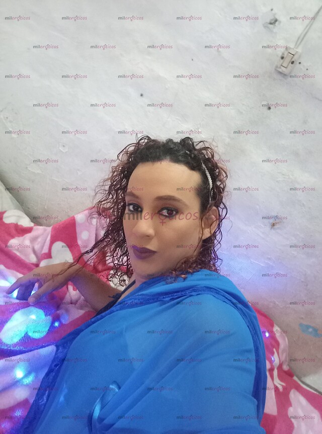 FOTOS DE DESCOMPLICADA SUPER AMOROSA DISPUESTA A PASARLA RICO 20CM