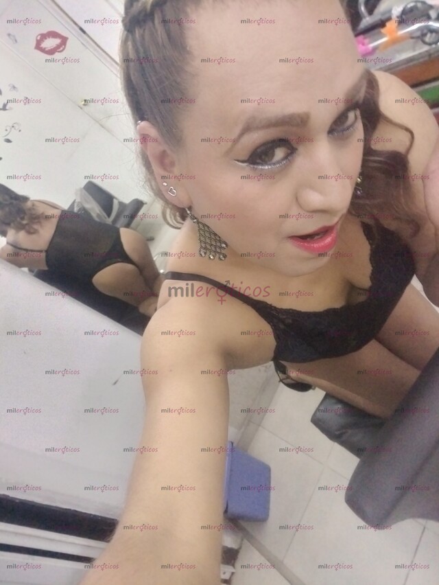 FOTOS DE VEN A CORTARTE EL CABELLO CON ESTA ESTILISTA PUTONA ..