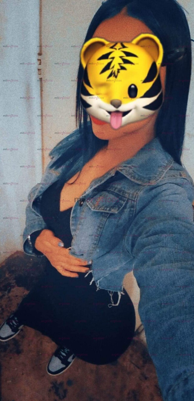 FOTOS DE NALGONA SUPER CONPLACIENTE Y MUY GOLOSA MI AMOR.