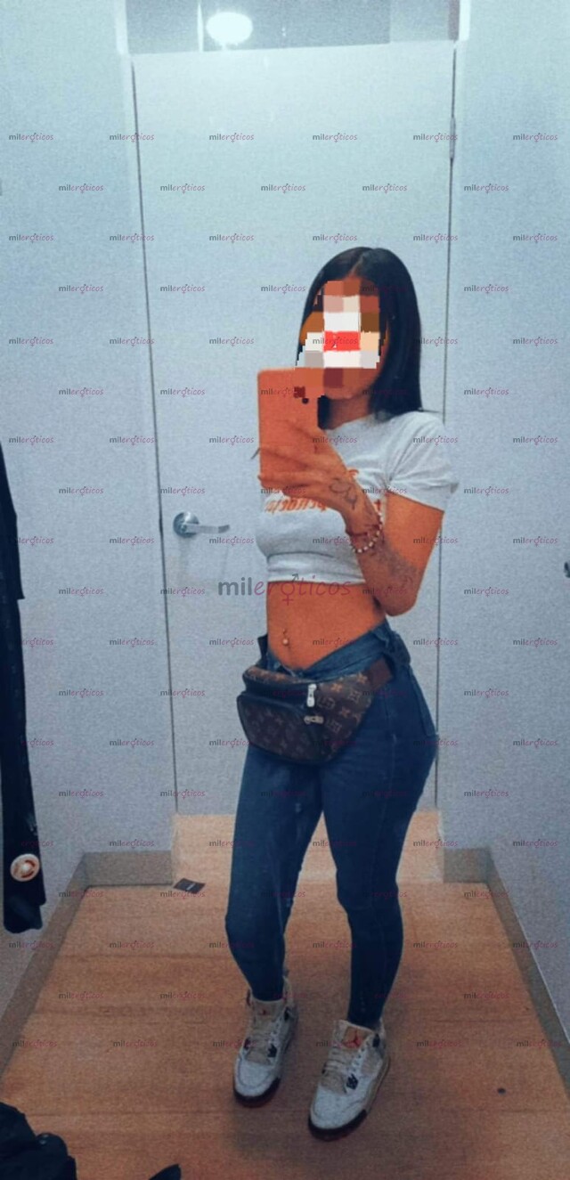 FOTOS DE ACARICIA Y BESA CADA RINCON DE MI RICO CUERPO BEBE