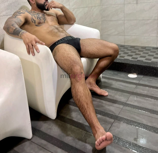 Hola santiago de chile soy matheo un macho costeno vergon con muchas ganas de comer culo y bocas ricas soy un macho muy aseado respetuoso serio varoni...