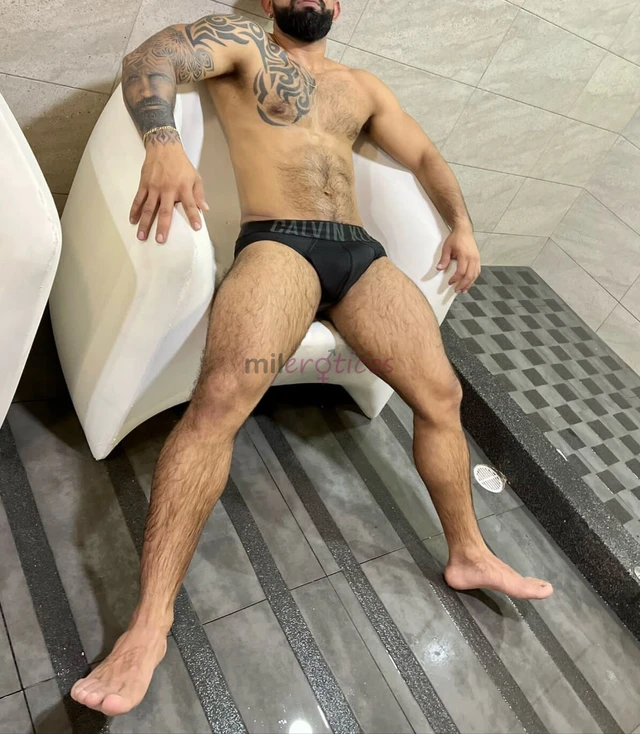 Hola santiago de chile soy matheo un macho costeno vergon con muchas ganas de comer culo y bocas ricas soy un macho muy aseado respetuoso serio varoni...