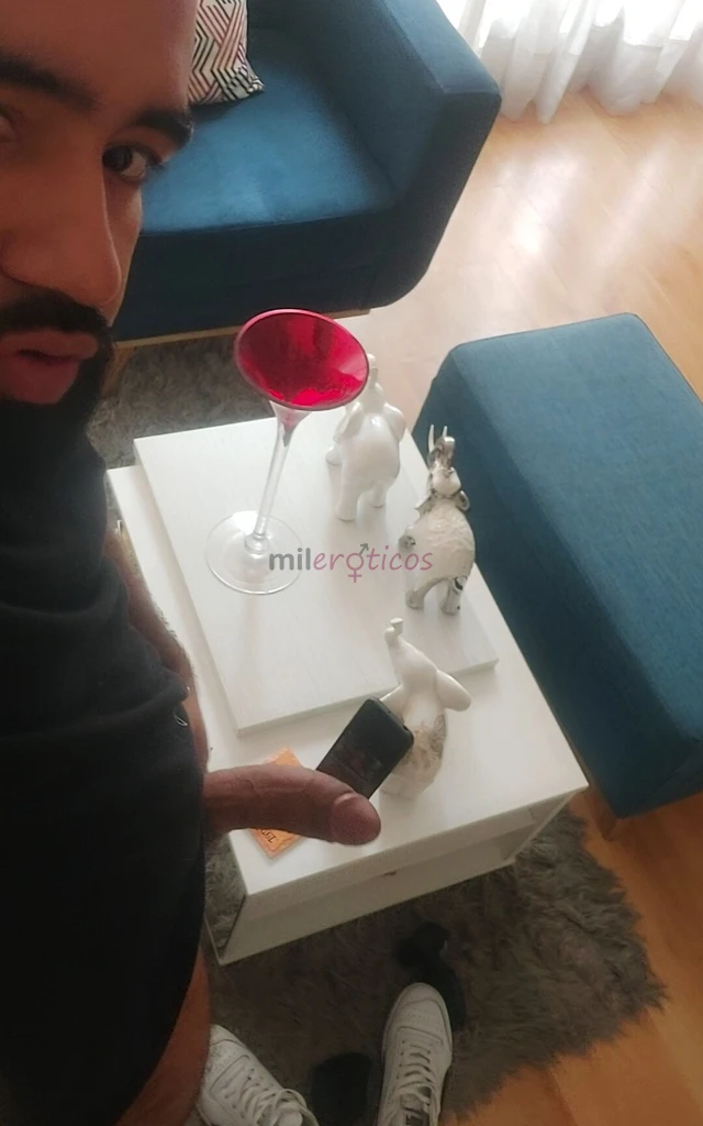Hola santiago de chile soy matheo un macho costeno vergon con muchas ganas de comer culo y bocas ricas soy un macho muy aseado respetuoso serio varoni...