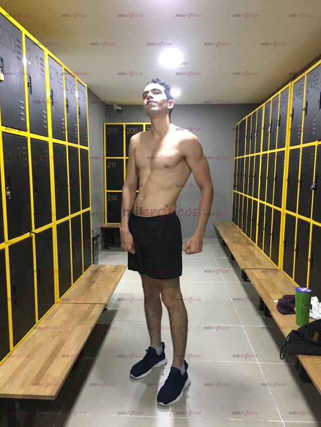 FOTOS DE JOVEN UNVERSITARIO ACTIVO NUEVO EN LA CIUDAD